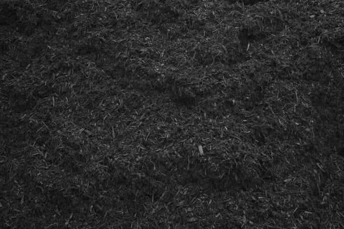 Dyed Black Mulch — bulk mulch available at Behrens Landscape Material & Supply in Deer Park, IL