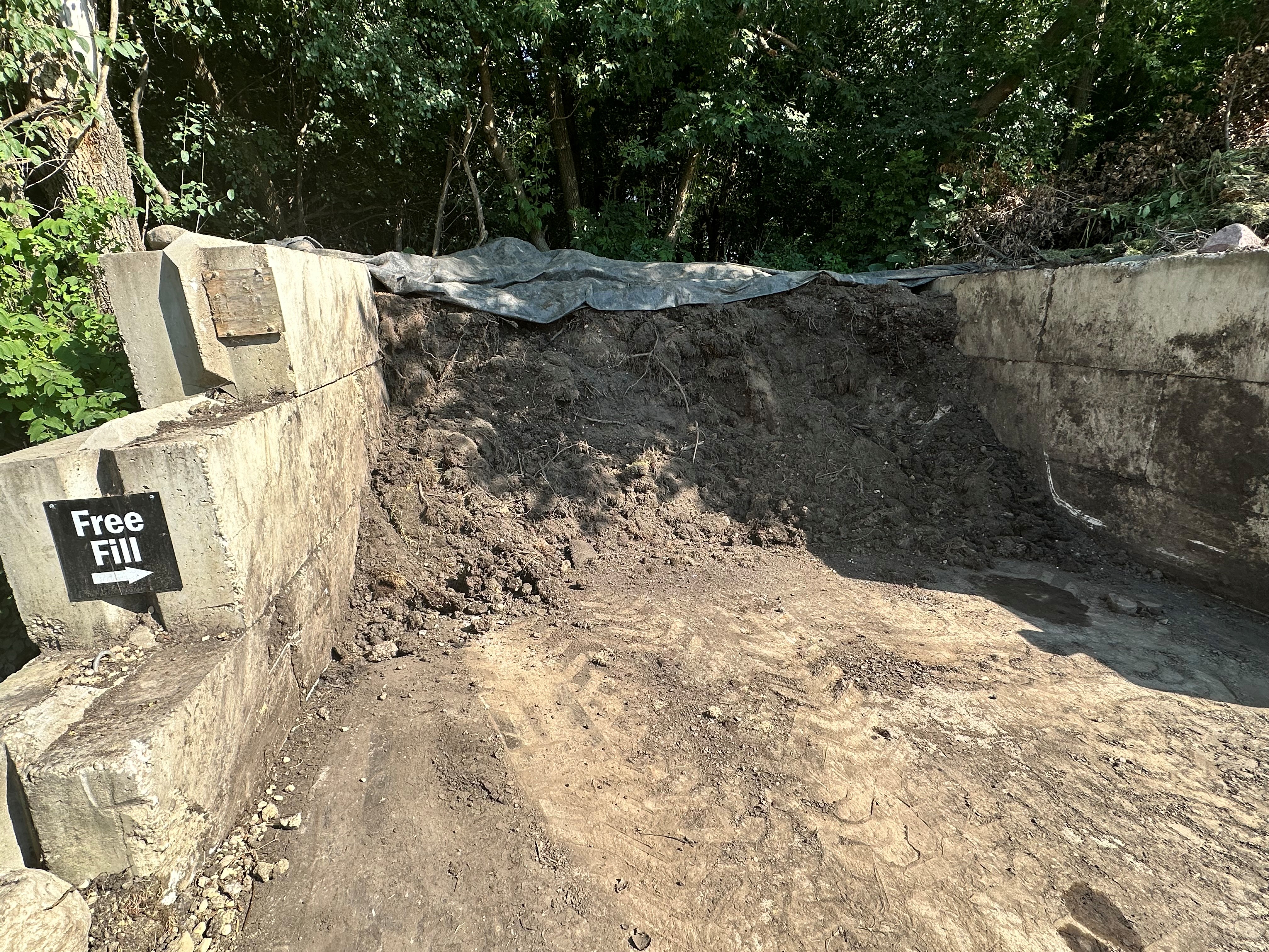 Free Fill — bulk topsoil & organics at Behrens Landscape Material & Supply, Deer Park IL