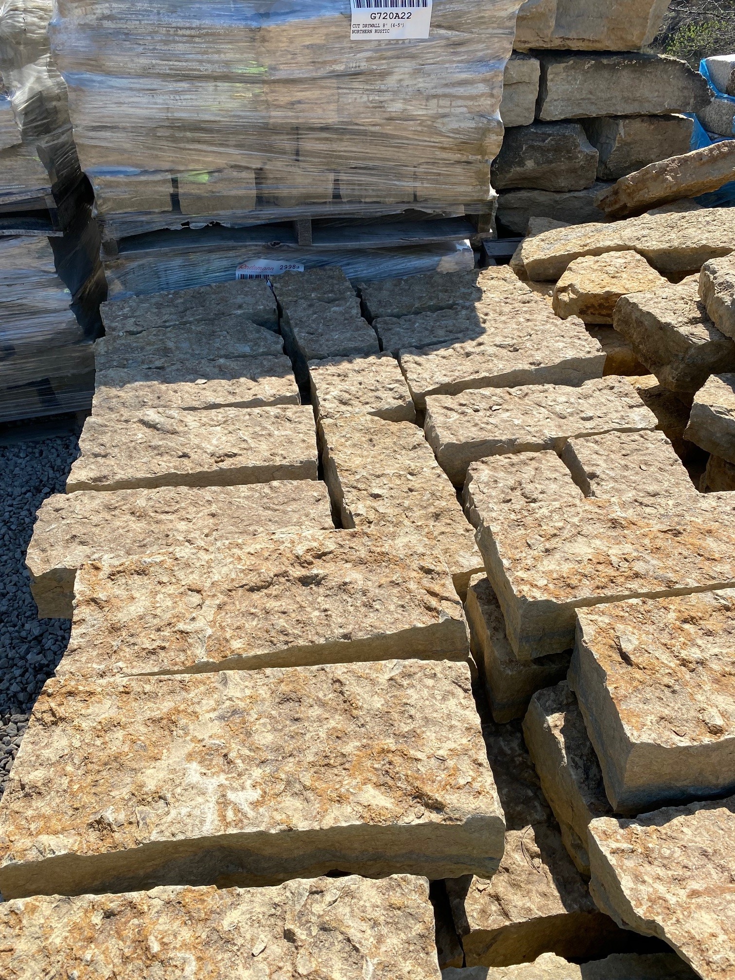 Northern Rustic Wall Stone — bulk natural stone at Behrens Landscape Material & Supply, Deer Park IL